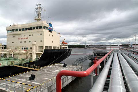 Iran’s hydrocarbon exports hit $67 Bln last year 