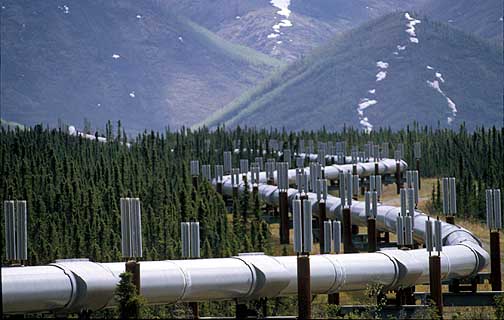 Iraq, Syria to sign pipeline deal to link oil production sites to global markets